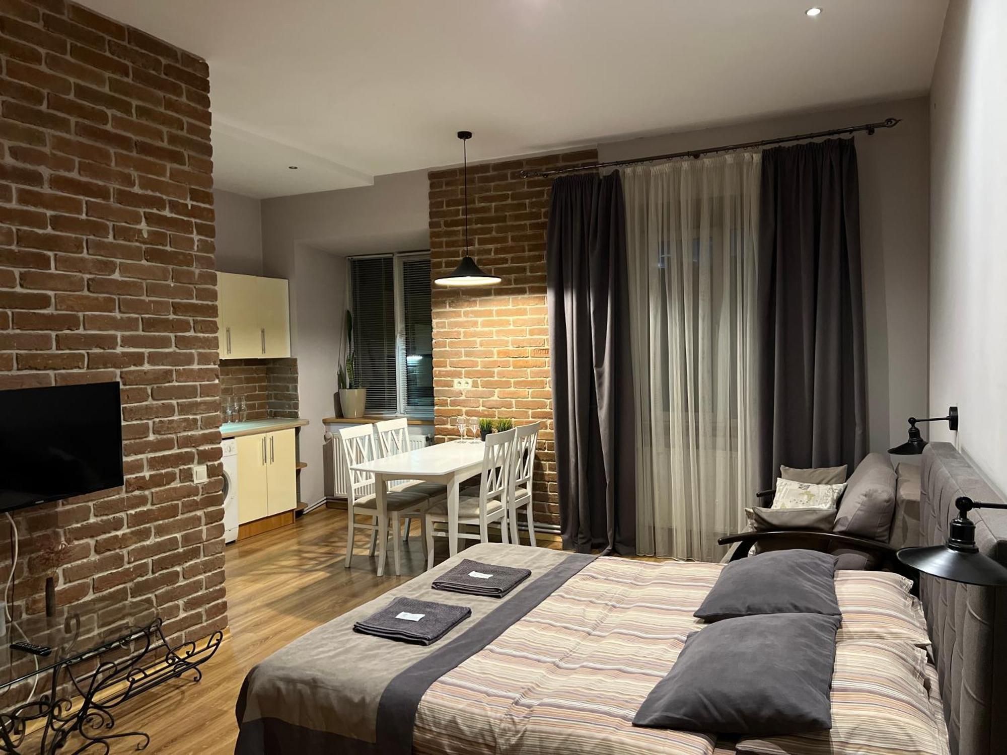 Vip Apartments ! Lviv Buitenkant foto